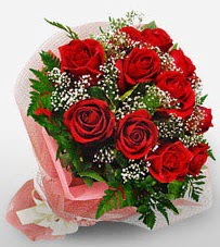 12 adet kırmızı güllerden kaliteli gül  Adana çiçek siparişi vermek 