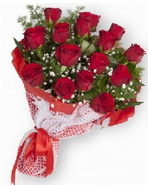 11 kırmızı gülden buket  Adana güvenli kaliteli hızlı çiçek 